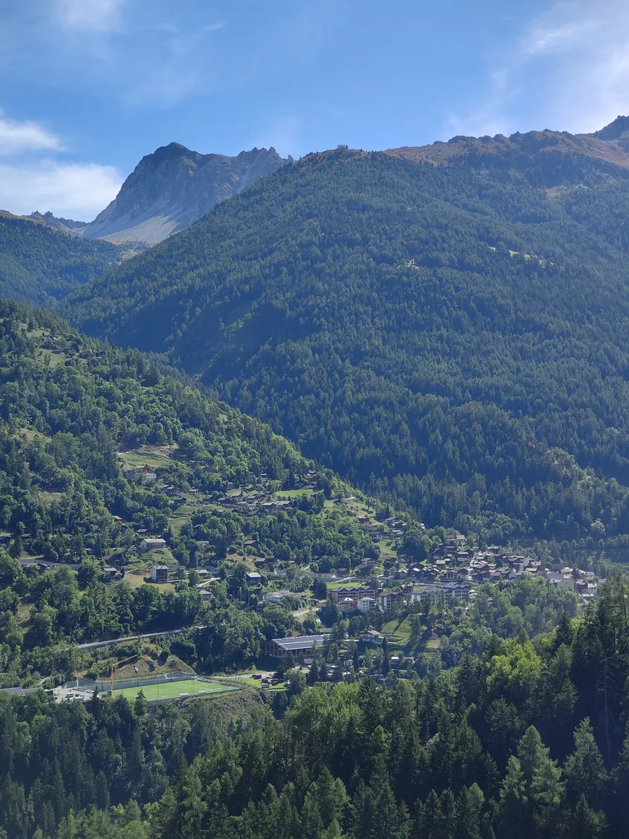 Vissoie et le camping depuis Pinsec